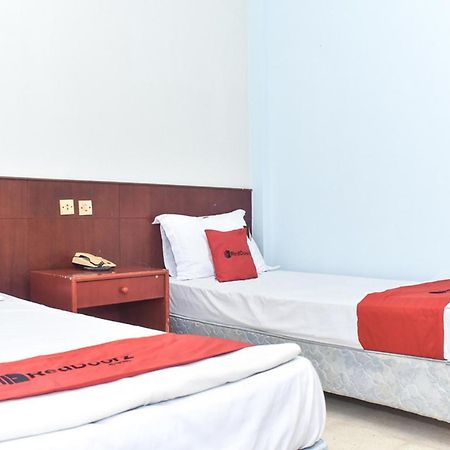 Reddoorz Near Kampung Warna Warni Hotel Malang Exterior photo